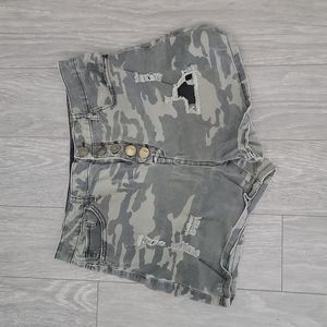 Green Camo denim distressed shorts size 30